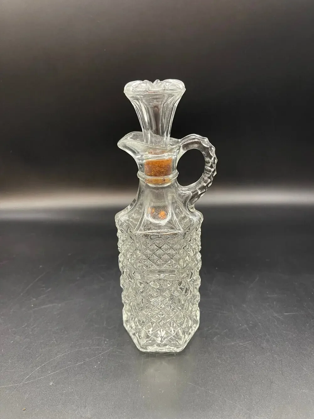 Vintage Wexford Anchor Hocking Glass Oil Vinegar Cruet Bottle with Stopper 7.5